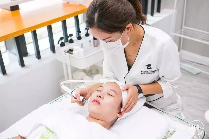 2019年開NEWNEW智能光電美膚館，必須了解美業(yè)新趨勢